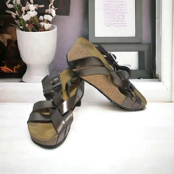 Eric Michael Metallic Brown Leather Platform Wedge Sandals 7.5 Comfort Boho - Picture 1 of 11